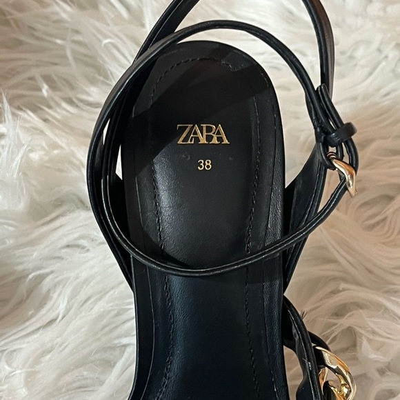 ZARA Heeled Black Leather Sandals Chunky Gold Chain Detail - Picture 11 of 15